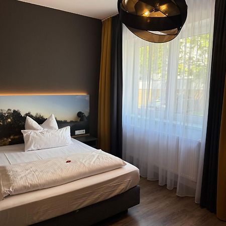 Hotel Kitz Ehemals Schlemmerhuette Langweid Экстерьер фото