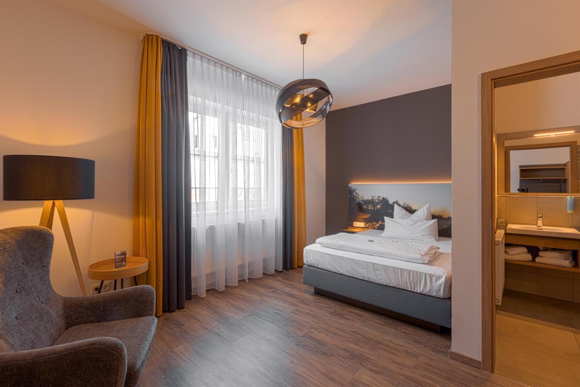 Hotel Kitz Ehemals Schlemmerhuette Langweid Экстерьер фото